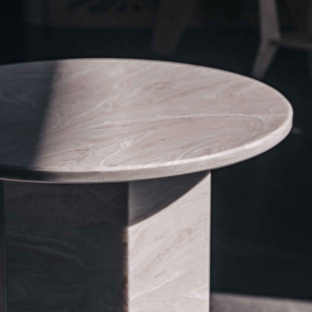 Petites tables conçues et fabriquées par Cebarine en Solid surface